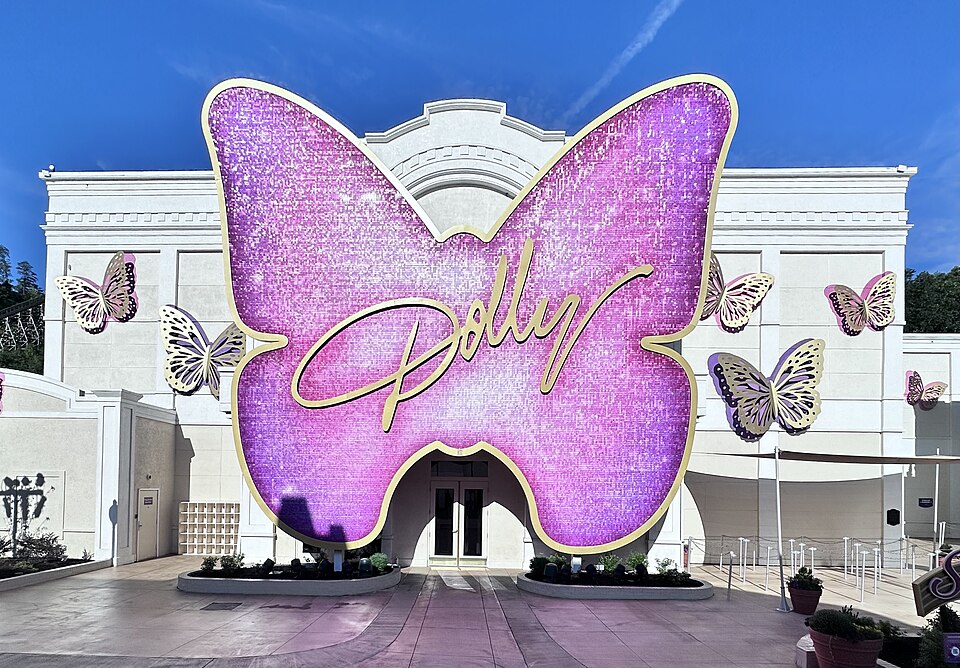 Dollywood plant dauerhafte Erinnerungen an Dolly Parton