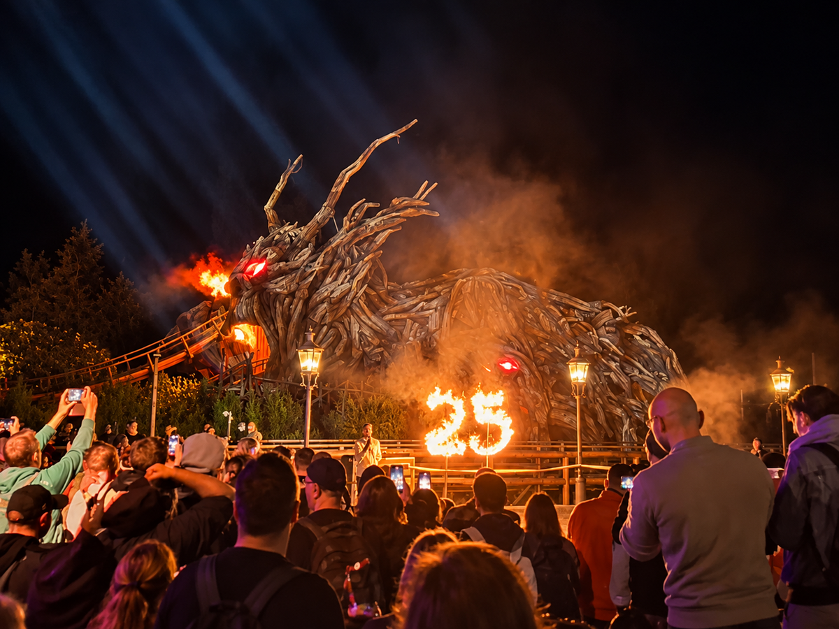 25 Jahre Colossos: Heide Park feiert seine Achterbahn-Ikone mit großer Jubiläumsparty