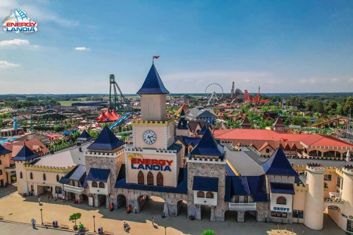 Energylandia enthüllt Rokan: Neuer Wing Coaster soll europäische Rekorde brechen
