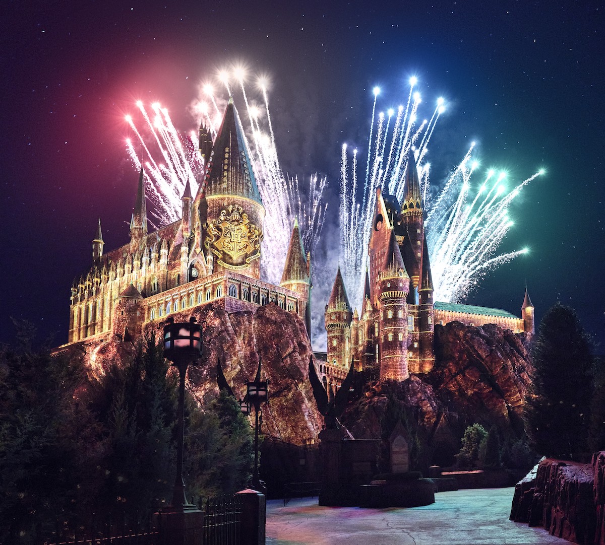 „Hogwarts Always“: Eine Neue Projektionsshow Verzaubert das Publikum in Hogsmeade